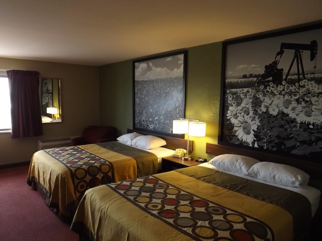 Super 8 By Wyndham Sterling Co Hotel Kültér fotó